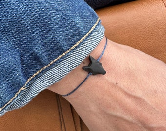 Bracelet minimaliste tête de loup en ébène