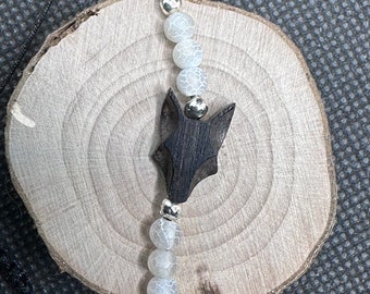 Minimalist ebony wolf head bracelet