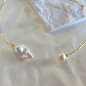 Baroque Pearl Collar Freshwater Baroque & Round Pearls Gold Choker Minimalist Bridal Pearl Choker Bridal Pearl Necklace image 9