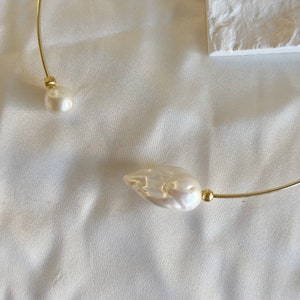 Baroque Pearl Collar Freshwater Baroque & Round Pearls Gold Choker Minimalist Bridal Pearl Choker Bridal Pearl Necklace image 8