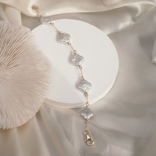 Baroque Pearl Bracelet | White Four Leaf Clover Bracelet | Gold Filled Chain | Van Cleef Style | Fortune Bracelet | Mother's Day Gift