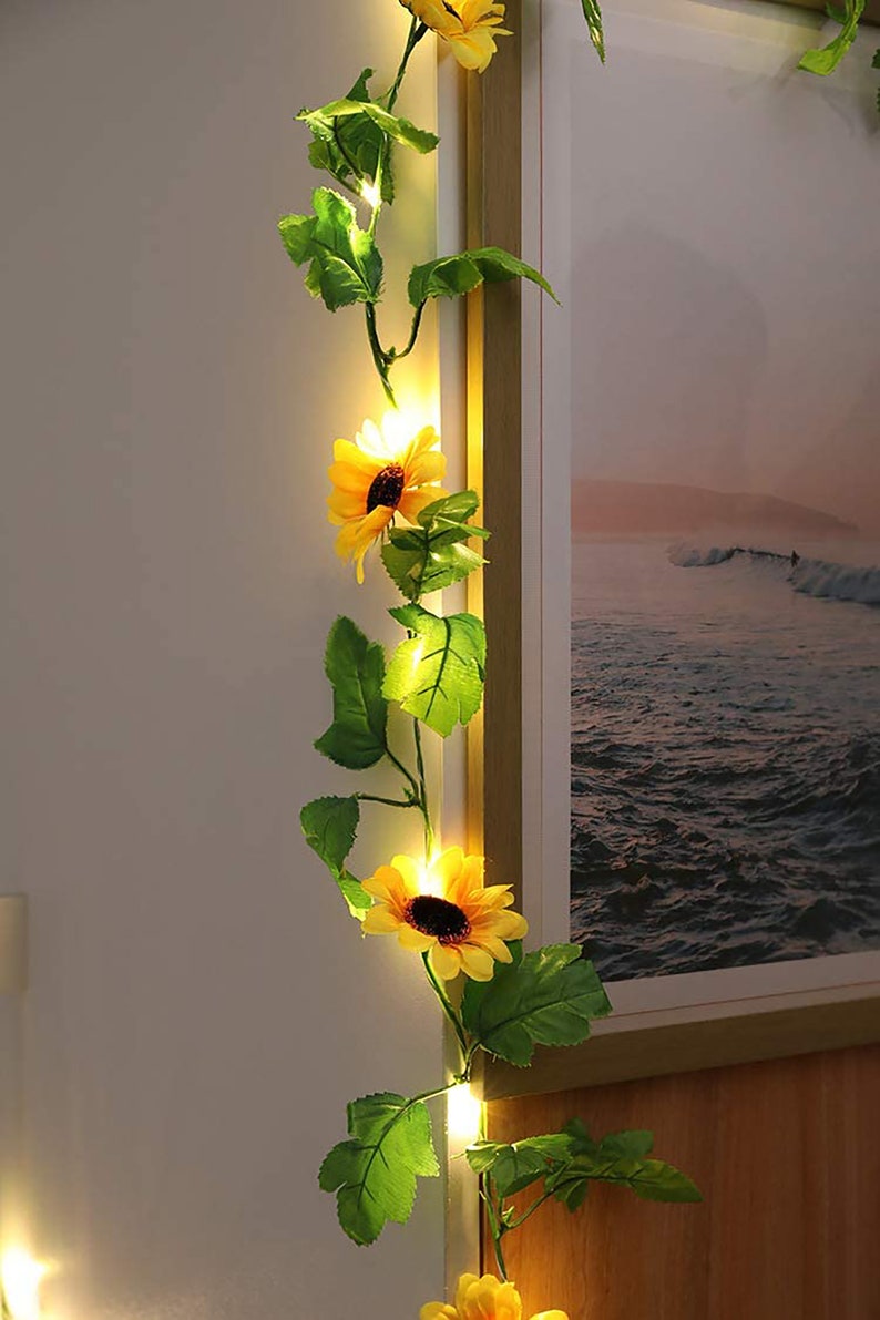 Sunflower Battery String Lights Hanging String Lights,Leaf String Lights Artificial Sunflower String Lights Cute Yellow Sunflower Lights