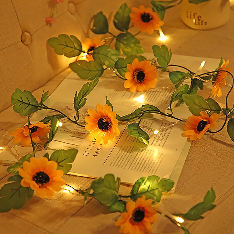 Sunflower Battery String Lights Hanging String Lights,Leaf String Lights Artificial Sunflower String Lights Cute Yellow Sunflower Lights