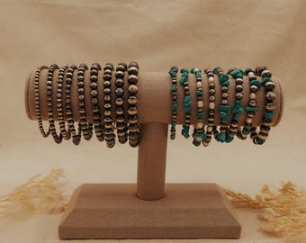 Les bracelets Adeline - bracelets extensibles en perles de navajo, turquoises, perles d'eau douce