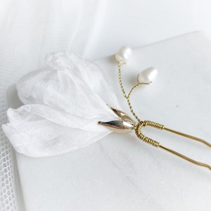 Bridal Hair Accessories /Handmade Hairpin /Silk Flowers/Real Freshwater Pearls