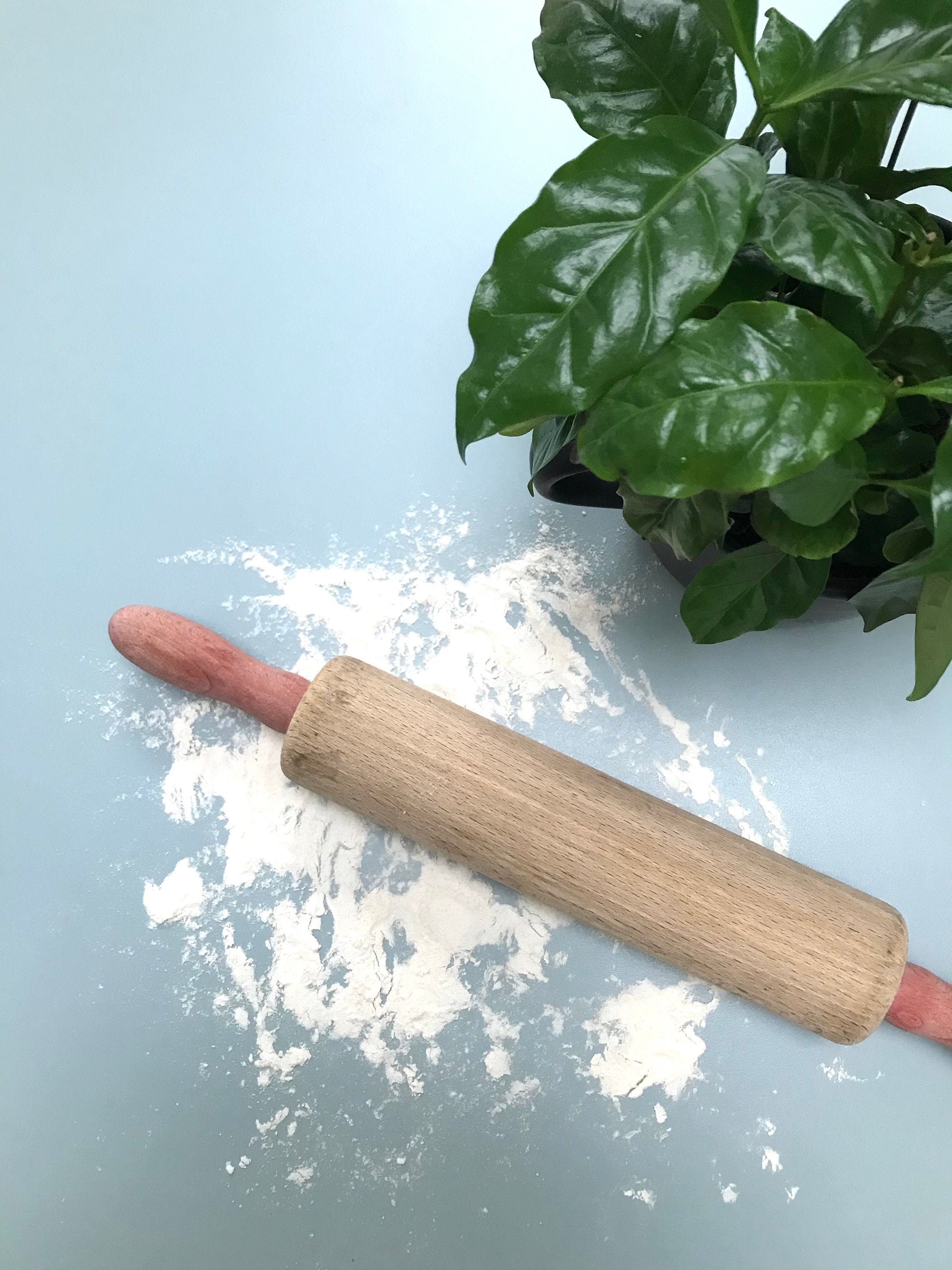 Vintage Français Rouleau à Pâtisserie en Bois avec Poignées Rouges/Années 1960