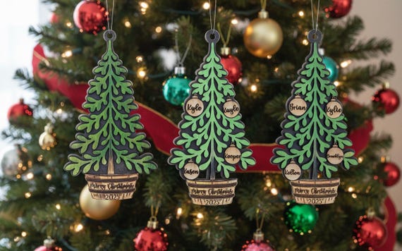 Dainty Christmas Tree Ornament Digital Pattern – DIY Holiday Decor – No Physical Item Shipped