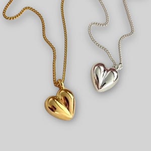 Minimalist heart-shaped necklace made of 925 silver gold-plated