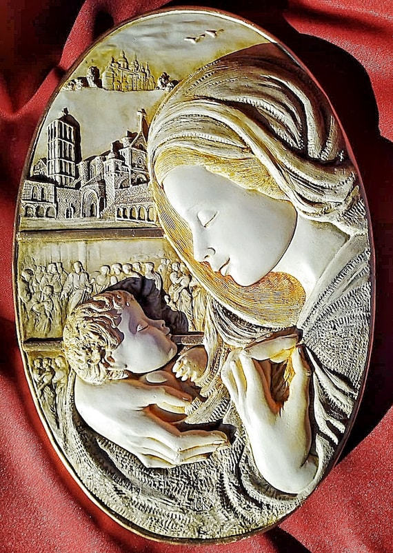 Bas-relief sculpture "MADONNA WITH CHILD" oval 37 x 25 cm by Elena Karamushka