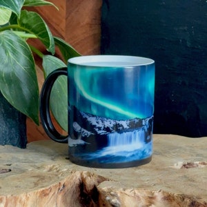 Color Changing Northern Lights Mug / Aurora Borealis Mug / Heat Sensitive Mug / Iceland Gift / Night Sky Mug / Polar Lights / Alaska Gift