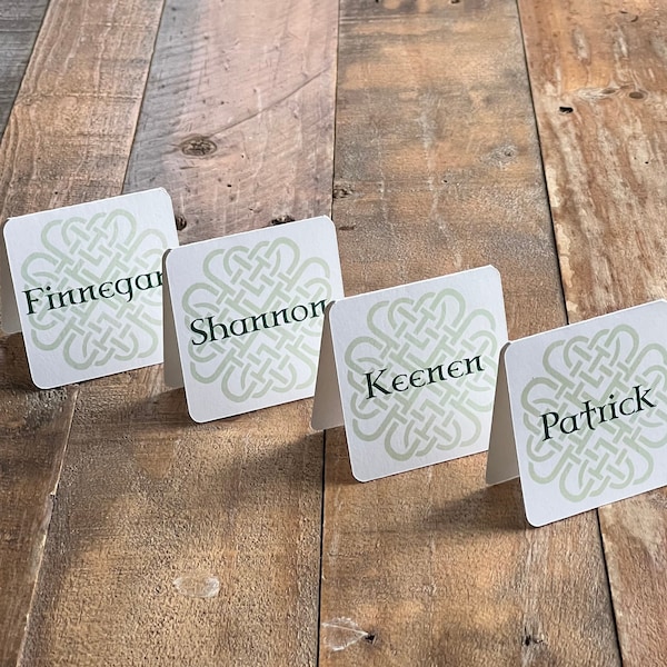 Personalized St. Patrick’s Day Place Cards / Irish Decor/ Celtic Decor / St. Patrick’s Day Decorations / Celtic Place Cards / Celtic Knot