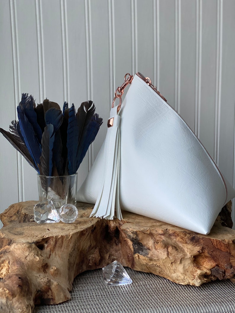White and Rose Gold Evening Clutch with Detachable Tassel Keychain Women/'s Wristlet Small Evening Bag Minimalist Vegan Leather Purse