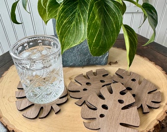 Wood Monstera Leaf Coaster Set / Tropical Drink Coaster / Summer Decor / Beach House Decor / Housewarming Gift / Tropical Leaf Coasters