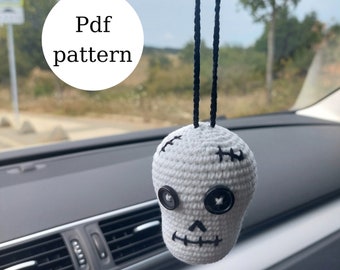 crochet car charm pattern, (VİDEO) Amigurumi skull pattern,  Halloween ornament  hanger pattern, Halloween skull pattern