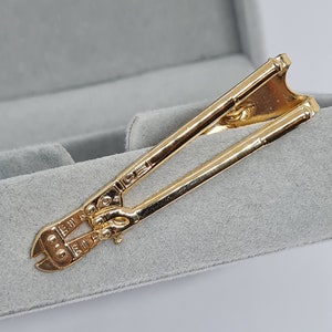 Vintage pliers tie clip, Gold-tone metal, tiny tie bar, A gift for a man