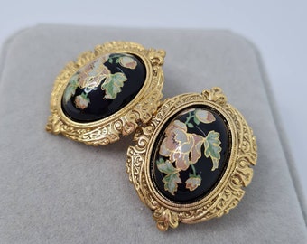 Gold Tone Filigree /& Blue Oval Cabochon Clip On Earrings Vintage 1980s 1990s Large Unsigned 1928 Designer Dome Clip Ons