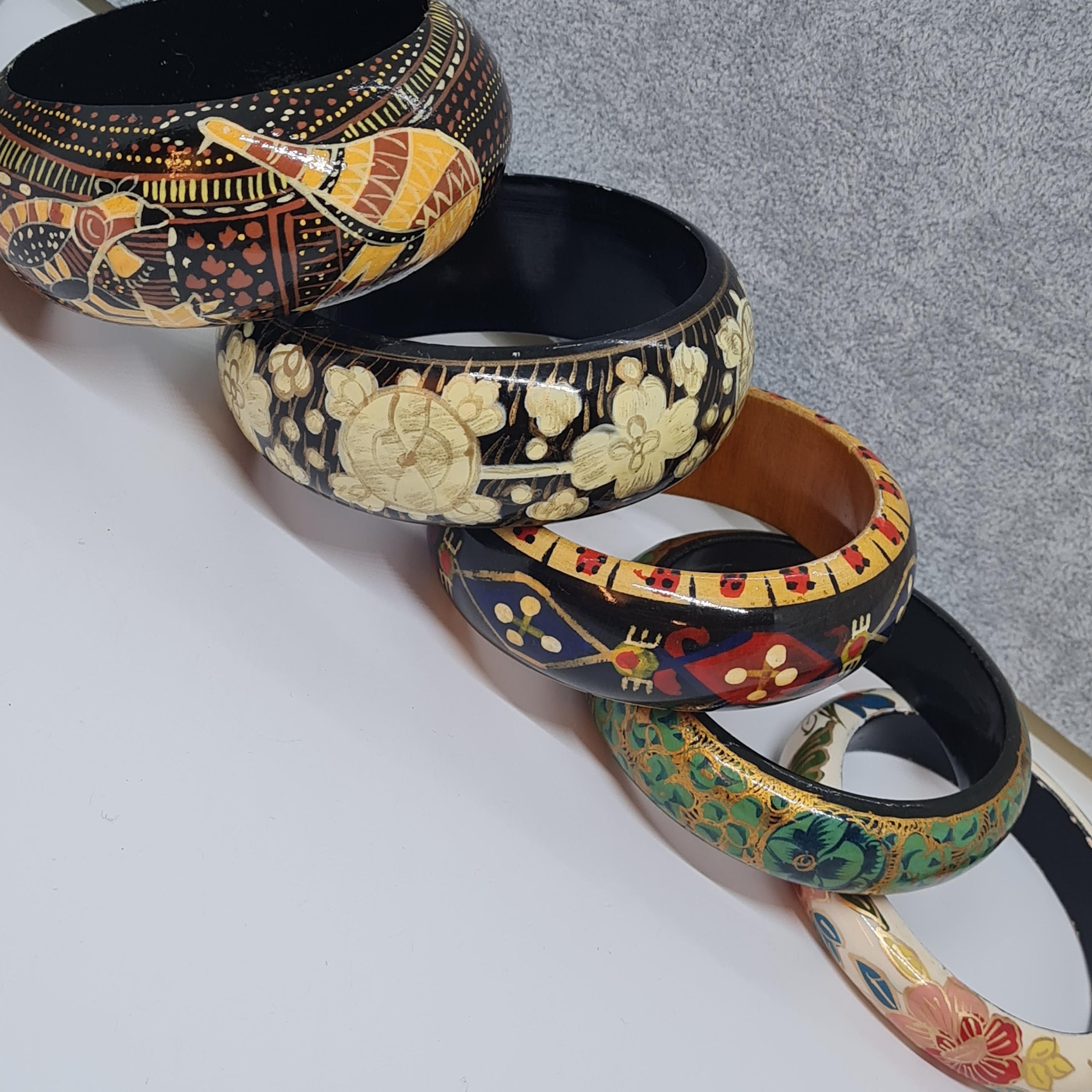 Buy Vintage Wooden Hand-painted Chunky Bangle Floral Motif  display picture 1