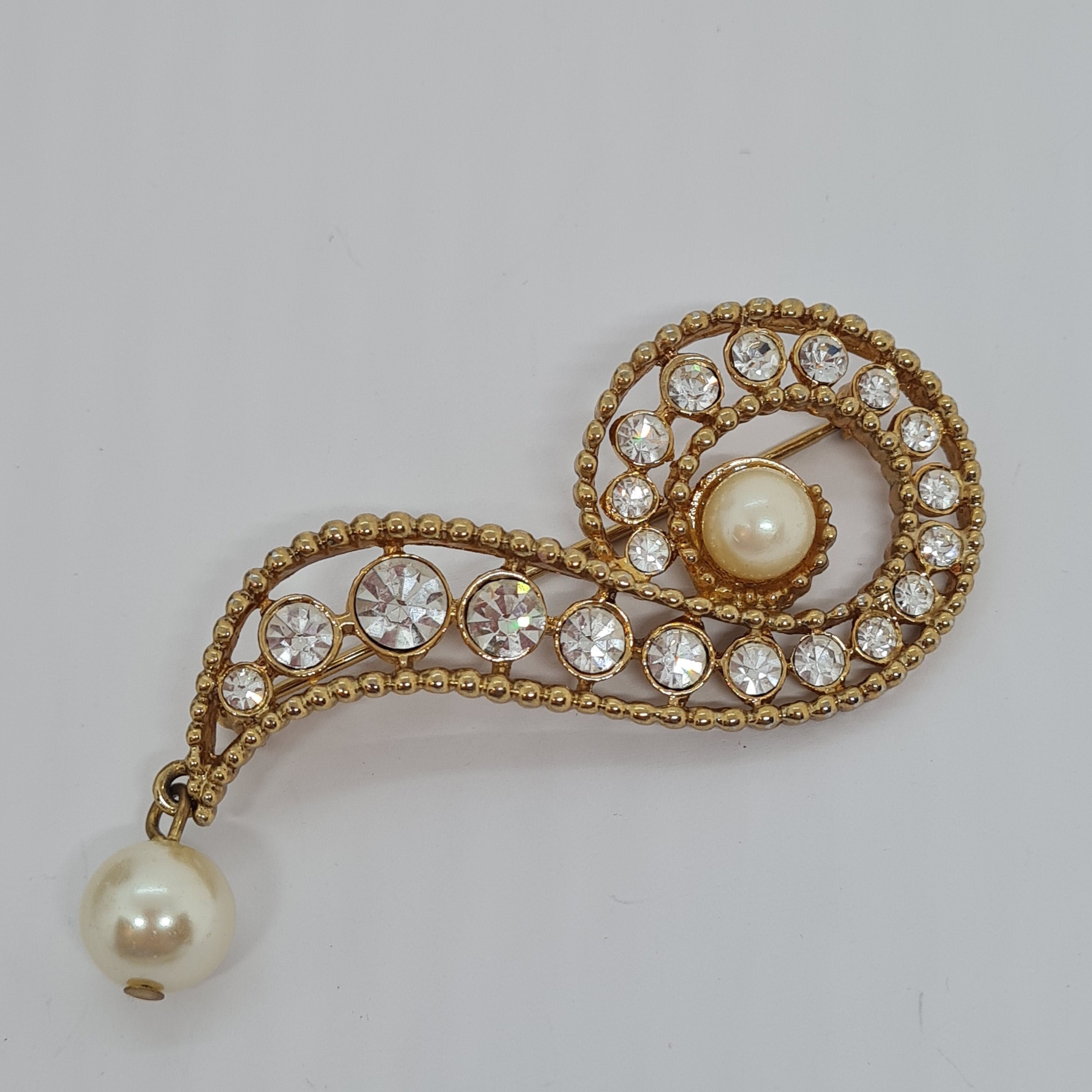 Vintage R.J.GRAZIANO Brooch Gold Tone Metal With Faux Pearl and