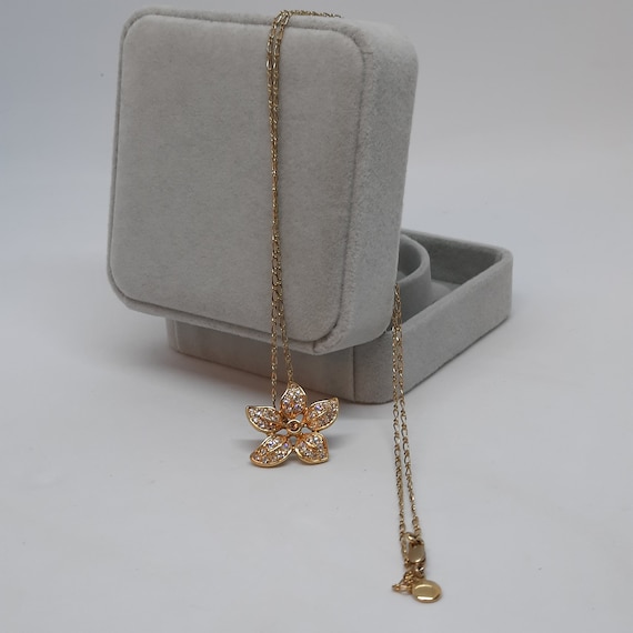 J.CREW flower pendant necklace Vintage gold tone … - image 7