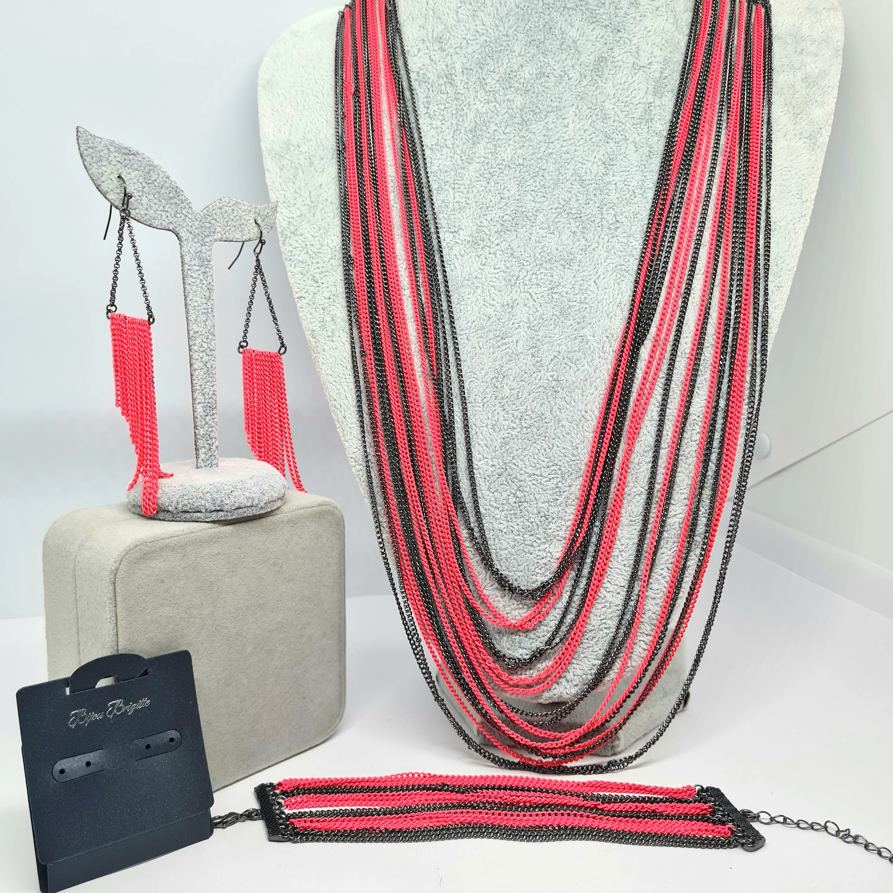 Vintage BIJOU BRIGITTE Jewelry Set Pink and Black Tone Chain