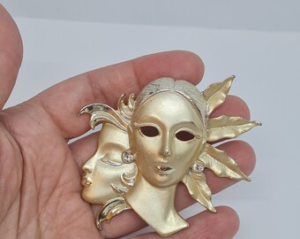 Belle Broche Ancienne Style Art Nouveau En Acier - Masque Décoratif, Occasion à Restaurer Ou Collection