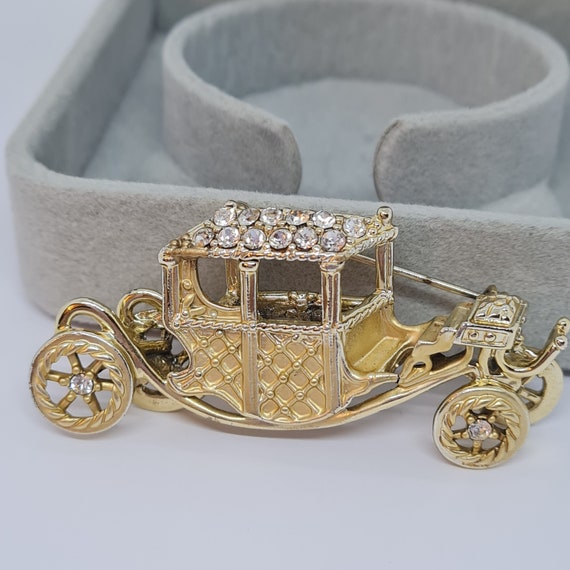 Vintage AJC car brooch Gloss gold tone metal with… - image 2