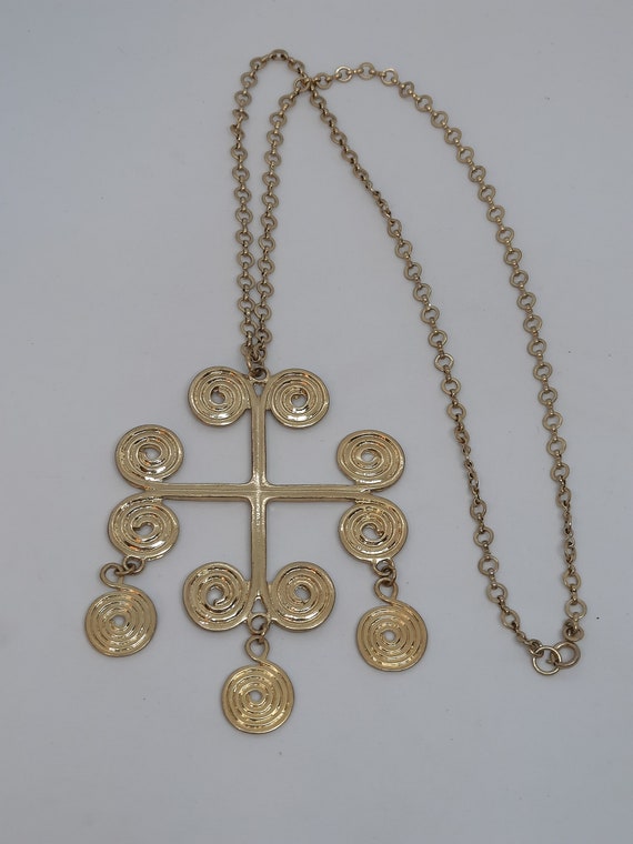 Vintage chunky cross pendant necklace Gold tone big C… Gem