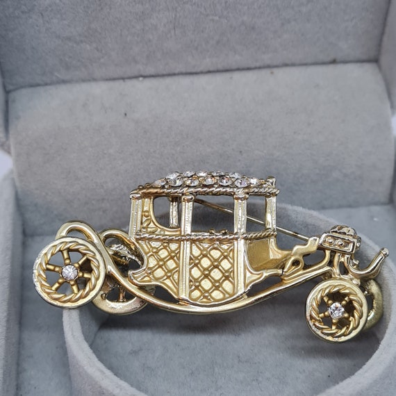 Vintage AJC car brooch Gloss gold tone metal with… - image 9