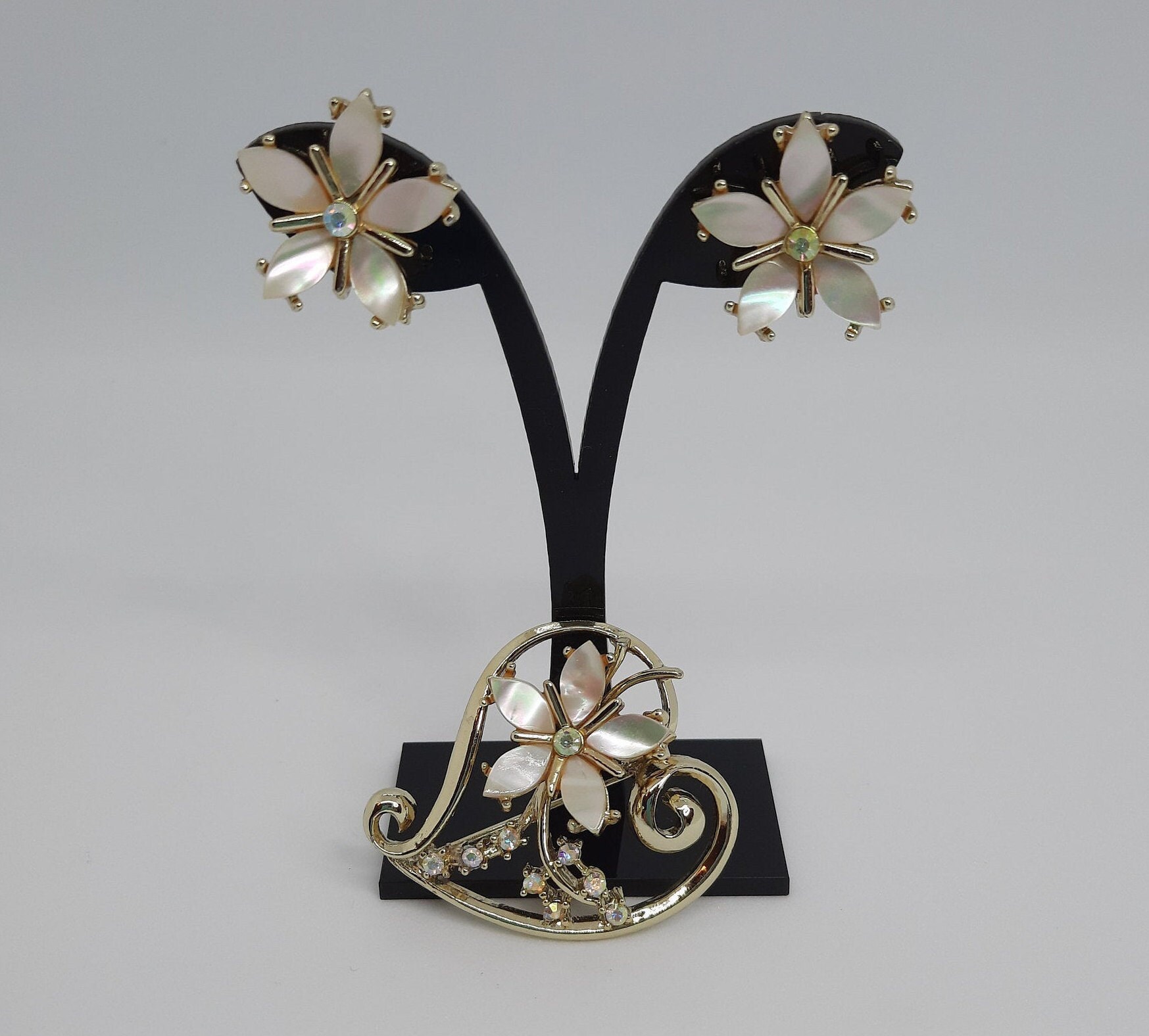 Vintage TARA Jewelry Set Mother of Pearl Brooch AB Crystal Etsy