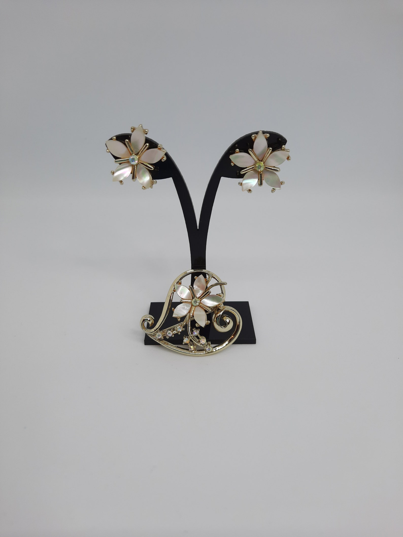 Vintage TARA Jewelry Set Mother of Pearl Brooch AB Crystal Etsy