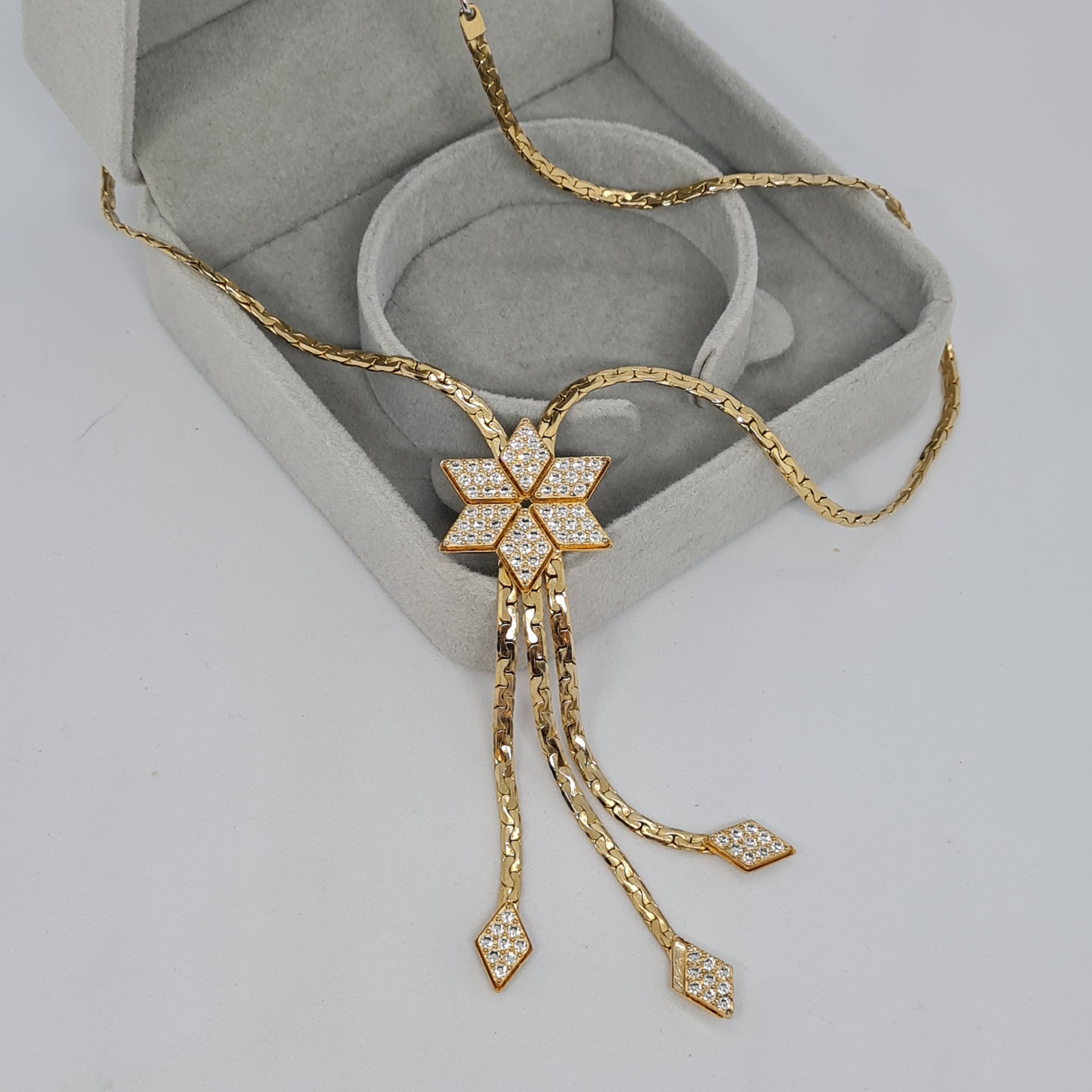 Vintage PENNINO bolo style chain necklace Gold tone chain necklace with chain tassel Floral non sliding pendant necklace