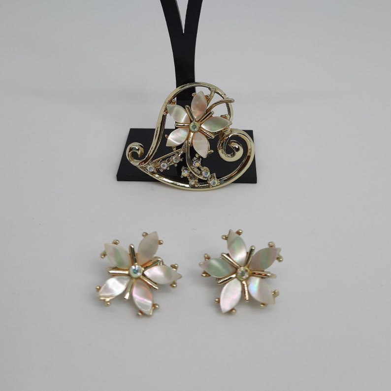 Vintage TARA Jewelry Set Mother of Pearl Brooch AB Crystal Etsy
