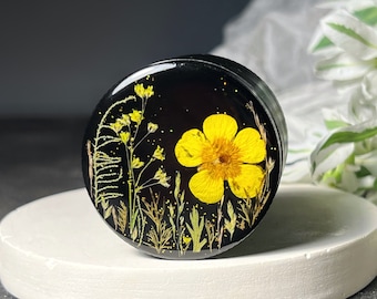 Grinder, Cute grinder, Cool grinder, Herb grinder, 4 piece grinder, Girly grinder, Grinder girls, Metal grinder, Custom flowers grinder