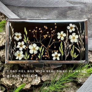 Pill box, Pill case, 7 day pill box, Cute pill box, Weekly pill box, Flowers pill case, Pill holder, Metal pill organizer, Pill organiser