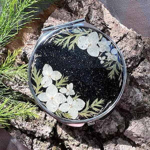 Real dried flowers mirror, Pocket mirror, Compact mirror, Hand mirror, Makeup mirror, Small mirror, Custom compact mirror,  Handheld mirror