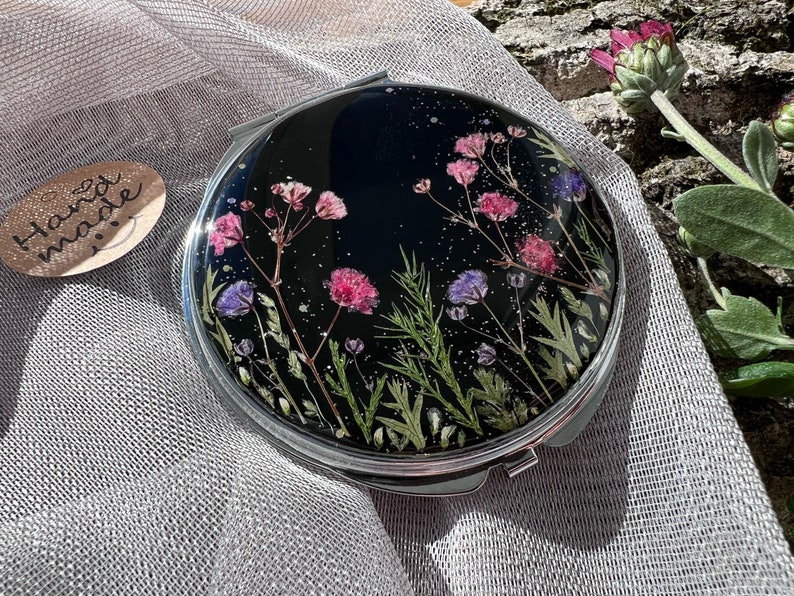 Espejo de flores secas reales, espejo de bolsillo, espejo compacto, espejo de mano, espejo de maquillaje, espejo pequeño, espejo personalizado, arte floral prensado imagen 2