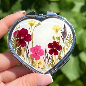 Real dried flowers mirror, Pocket mirror, Compact mirror, Hand mirror, Makeup mirror, Small mirror, Custom compact mirror,  Handheld mirror