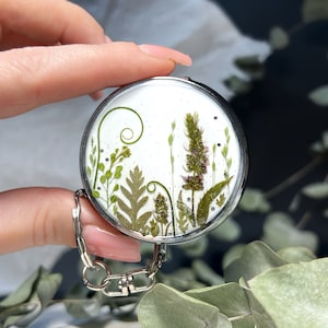 Pillendose Schlüsselanhänger, kleine Pillendose, Blumen Pillendose, Pillendose, Pillenveranstalter, Kleine Pillendose, Pillengehäuse, Pillendose, Pillendose für Geldbeutel