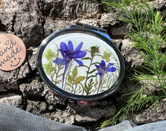 Real dried flowers mirror, Pocket mirror, Compact mirror, Hand mirror, Makeup mirror, Small mirror, Custom compact mirror, Bridesmaid mirror