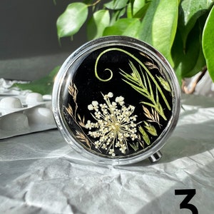 Real dried flowers pill box, Small pill box, Pill box, Pill organizer, Cute pill box, Pill case, Daily pill box, Pill box art,Pill case cute image 3