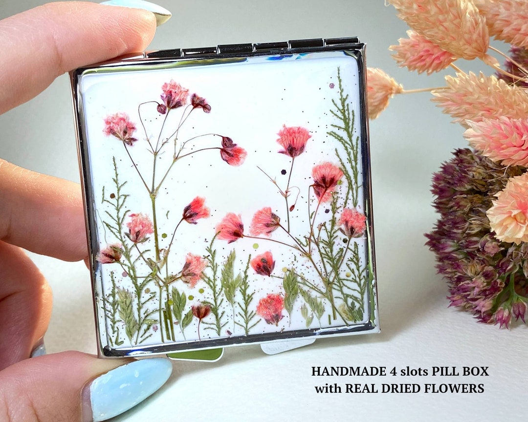 Real Dried Flower Pill Box, Pill Organizer, Pill Box, Pill Box Art