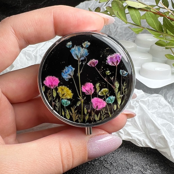 Flower pill box, Pill organizer, Vitamin organizer, Metal pill box, Pill case, Pill container, Cute pill box, Pillendose, Pressed flower art