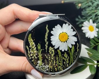 Daisy pocket mirror, Compact mirror, Hand mirror, Makeup mirror, Small mirror, Custom mirror,  Pressed flower art, Real dried flowers mirror