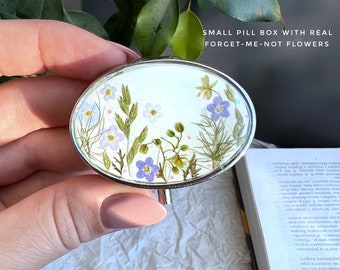 Real dried flowers pill box, Pill box, Pill organizer, Cute pill box, Pill case, Daily pill box, Pill box art, Pill case cute, Funny pill