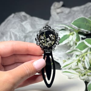Pressed flower bookmark, Resin bookmark, Metal bookmark, Custom bookmark, Cute bookmark, Bookmark personalized, Bookmark for women