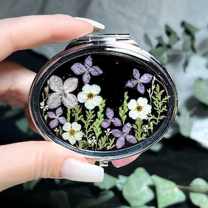Real dried flowers mirror, Pocket mirror, Compact mirror, Hand mirror, Makeup mirror, Small mirror, Custom compact mirror, Bridesmaid mirror
