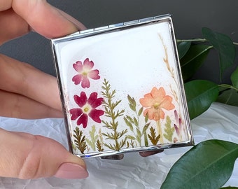 Real dried flowers mirror, Pocket mirror, Compact mirror, Hand mirror, Makeup mirror, Small mirror, Custom compact mirror,  Handheld mirror