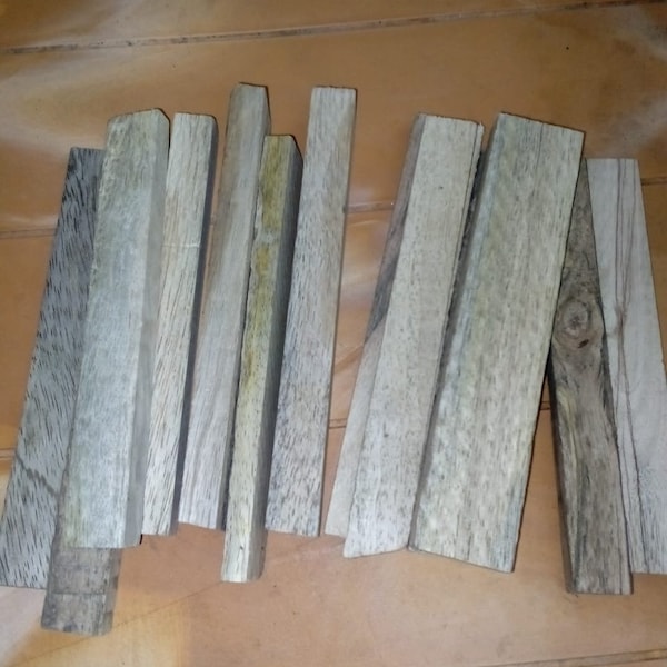 mango wood from vrindavan 1-10kg /havan samidha /yajan wood/ for havan agnihotra havan yagya /aam ki lakdi /manforest /havan yagya yajan