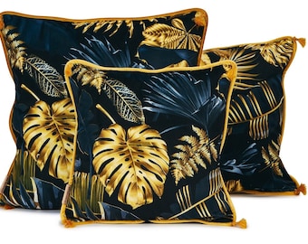 Black gold|Tropical Hawaiian exotic leaves | Faux gold foil |Patterned pillow |With tassels |Monstera print|Decorative Cushion|With trimming