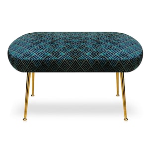 Può includere: Una panca in velluto blu-verde con un motivo geometrico e gambe in metallo dorato.